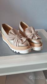 scarpe con fiocco