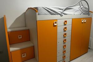 Camera da letto / scrivania
