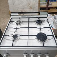 CUCINA A GAS 4 FUOCHI E FORNO