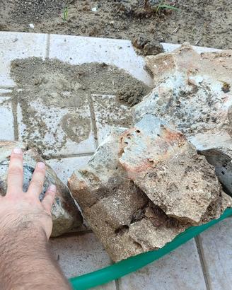 roccetta, sasso di travertino a spacco naturale