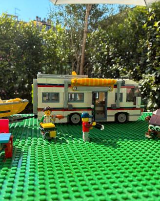 Set LEGO Creator Vacanza sul camper - Codice 31052