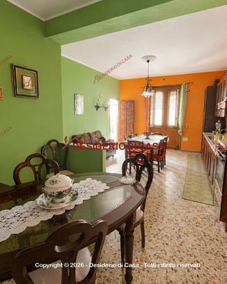 Casa, Montelepre.