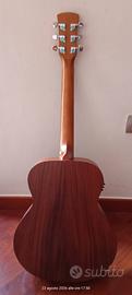 Chitarra acustica traveller elettrificata