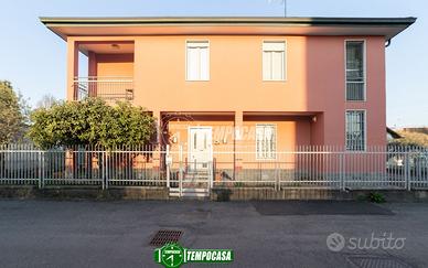 VILLA SINGOLA CON 300MQ DI GIARDINO PRIVATO!