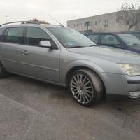 Ford mondeo anno 2004 ricambi usati