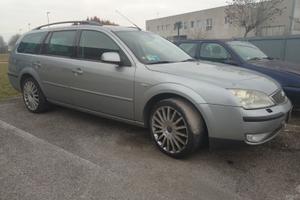 Ford mondeo anno 2004 ricambi usati