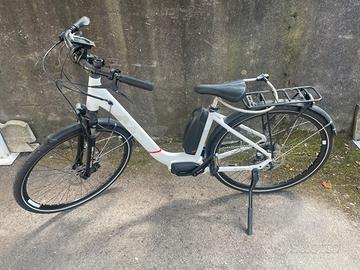 Biciletta elettrica Husqvarna Eco City1