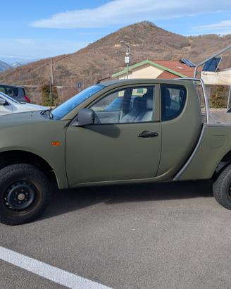 AUTOCARRO Mitsubishi l200 3porte cabina singola