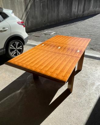 Tavolo in legno