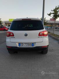Volkswagen tiguan 2010