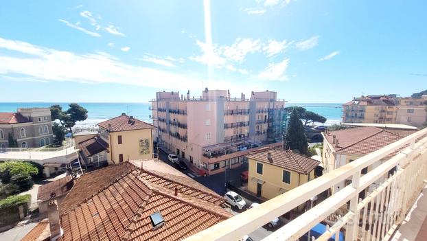 Diano marina - splendido appartamento vista mare