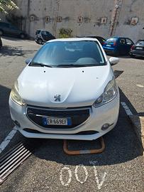 Peugeot 208 bianca I serie