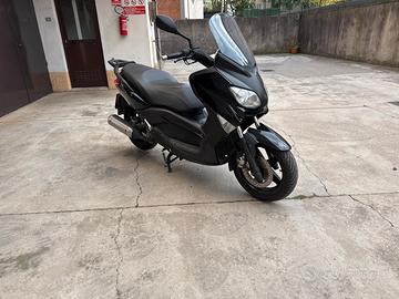 Yamaha Xmax 250