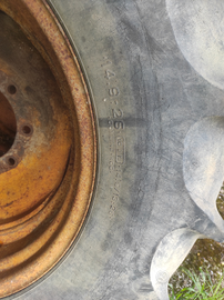 Pneumatici trattore/mietitrebbia 14.9-26