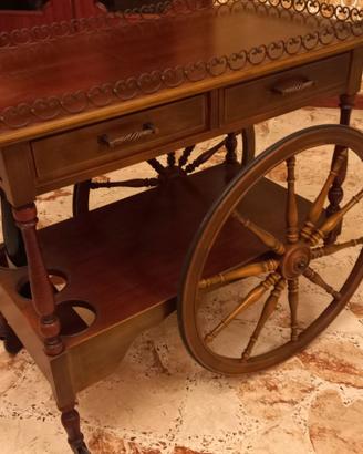 Elegante carrello portavivande