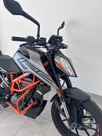 Moto KTM duke 125