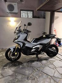 Honda xadv 750 
