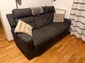 Divano con sedute elettriche