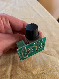 Regolatore di giri per mola o trapano ecc.