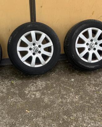 Gomme cerchi GOLF 5 PREZZO TRATTABILE 