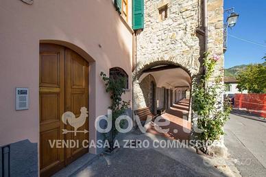 Villa di 211 m² con più di 5 locali e box auto a B