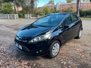 Ford Fiesta 1.2 82 CV 5 porte Titanium NEOPATENTAT