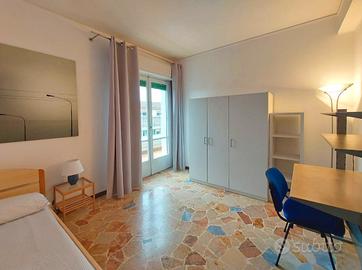 Singola con balcone di fronte uni s.giulia