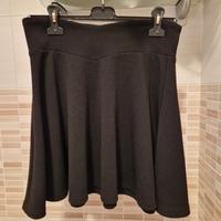 Gonna svasata con cerniera 