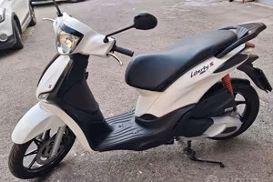 Splendido Liberty 125, nuovissimo, 1.600 KM  2.400