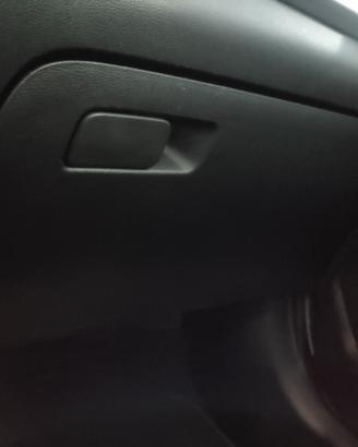 Cassetto portaoggetti HYUNDAI I20 del 2017