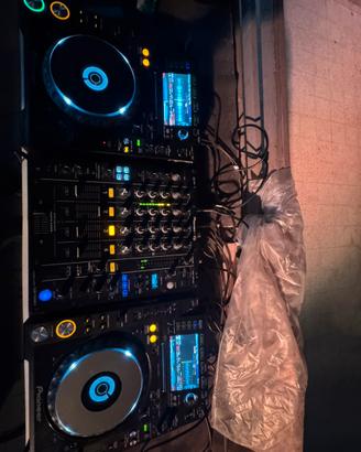 Console Pioneer 2000nxs + Djm 750mk2