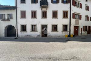 3 LOCALI A TOLMEZZO