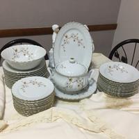 servizio di piatti antico