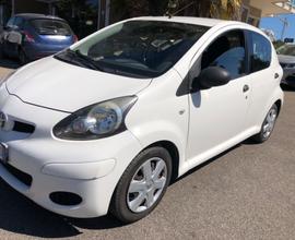 Toyota Aygo 1.0 12V VVT-i 5 porte Now Connect