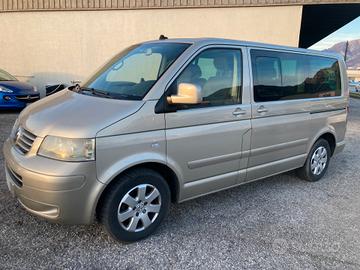 Volkswagen Multivan 2.5 TDI/174CV Highline