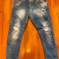 Pantaloni Jeans strappati taglia 46