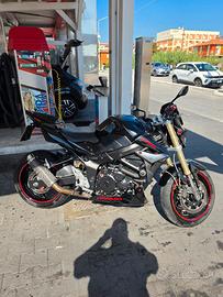 Suzuki GSR 750
