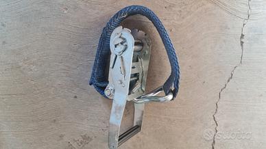 cinghia a cricchetto 