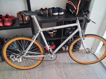 bici uomo scatto fisso e mobile home made