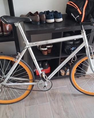 bici uomo scatto fisso e mobile home made