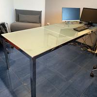 Tavolo acciaio inox e cristallo