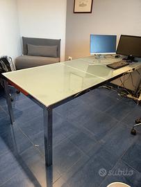 Tavolo acciaio inox e cristallo