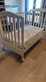 lettino con sponde abbassabili/removibili
