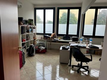 Immobile di 100 m² con 3 locali a Budrio
