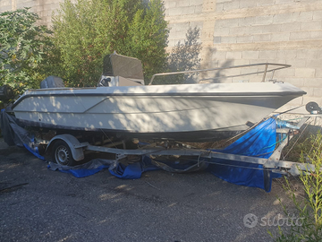 Barca motore carrello