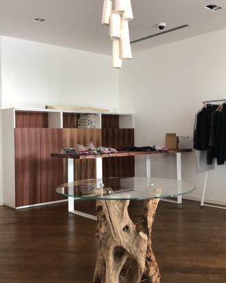 Tavolo rotondo piano in vetro - legno naturale