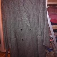 elegante cappotto spigato