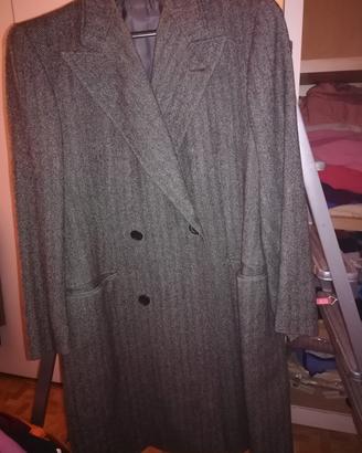 elegante cappotto spigato