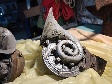 auto d'epoca trombe originali sparton 12v