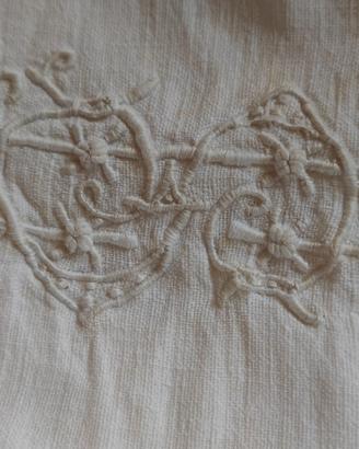 Lenzuola antiche a telaio